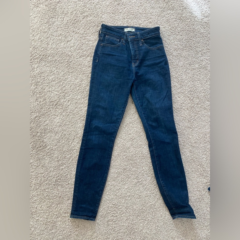 Madewell jeans. Curvy high rise skinny. Size 26. Stretchy and comfy.